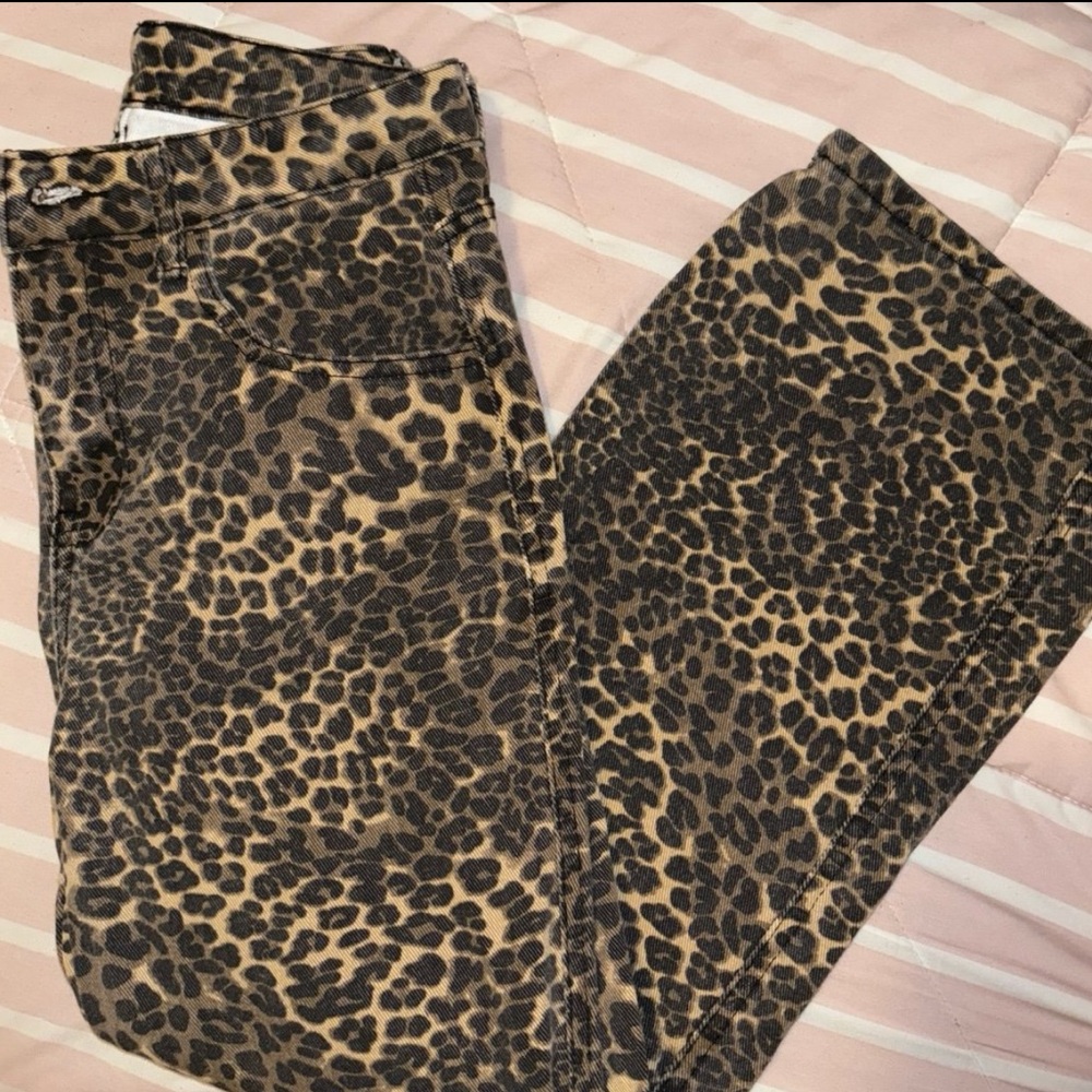 Leopard print jeans